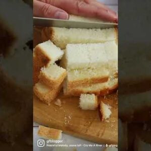 My gluten free tomato soup recipe - the harissa is a GAME CHANGER, trust me!!! #glutenfree #vegan