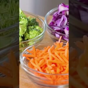 Spicy Peanut Chicken Meal Prep Lunch Bowl #shorts