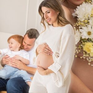 My Pregnancy Announcement Shoot! Spend the day with our family + photos revealed!